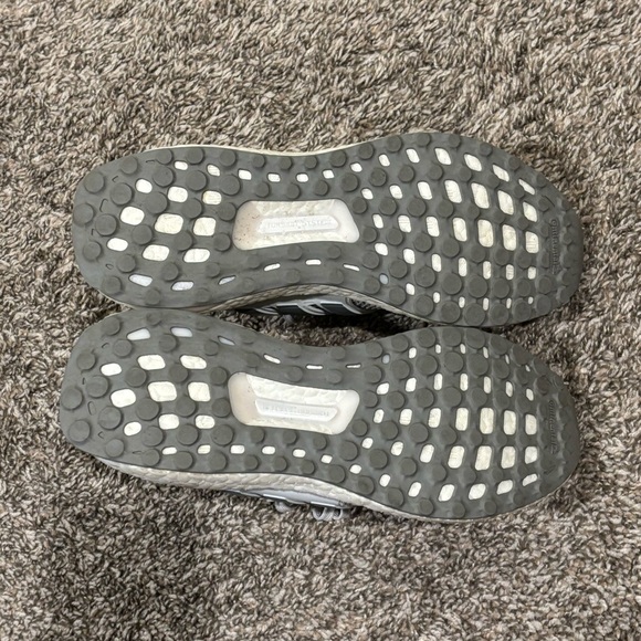 Adidas Ultraboost 1.0 women’s size 7.5 EXCELLENT CONDITION - Picture 5 of 8